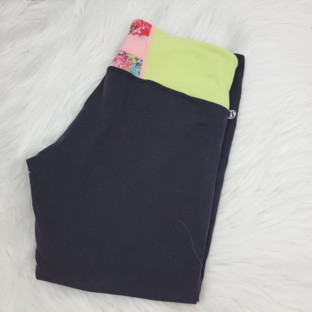 Lululemon Athletica Reversible Pants size 6